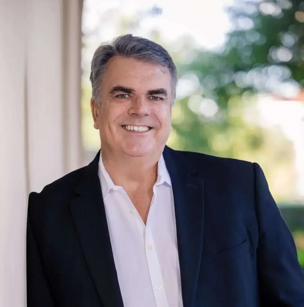 Doug Buenz, a dedicated real estate expert, offers personalized service and proven results for clien.